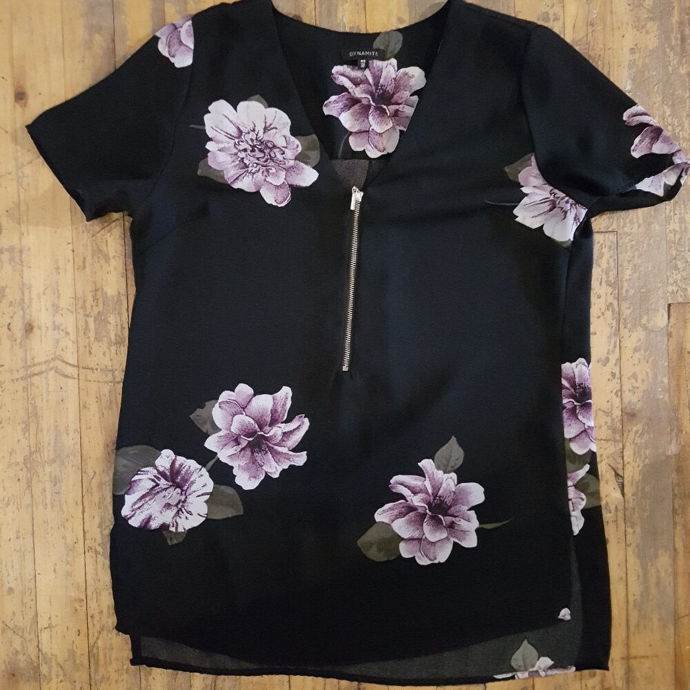 Dynamite Small top